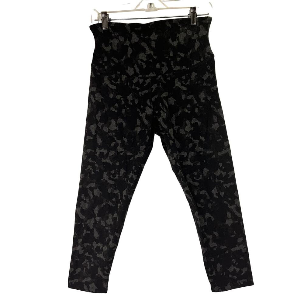 Yummie Camo Camouflage Talia Cropped Capri Shaping Leggings Size Large